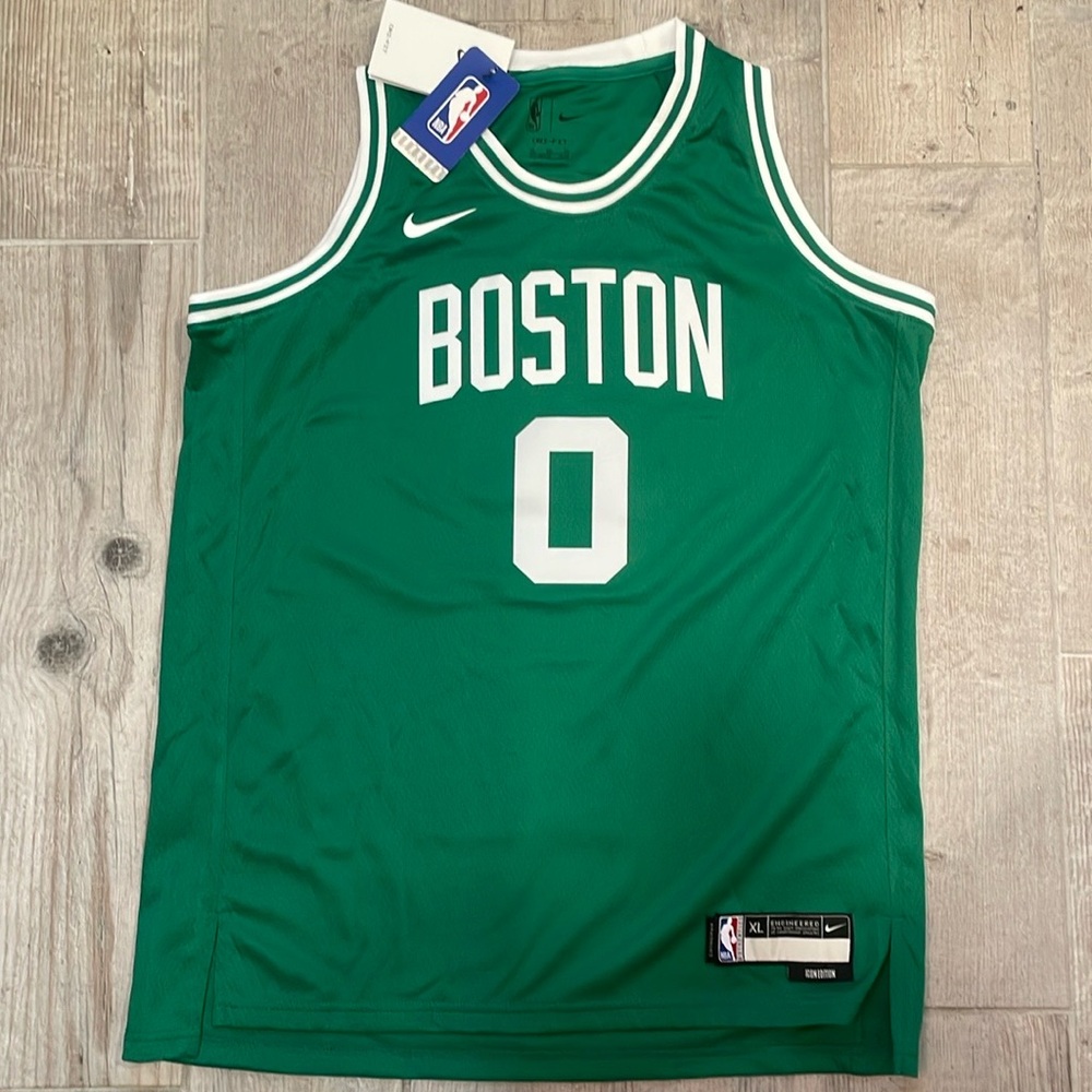 Celtics Tatum jersey youth L new with tags